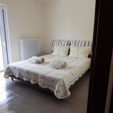 Samaras Apartments In Камена Вурла Екстериор снимка