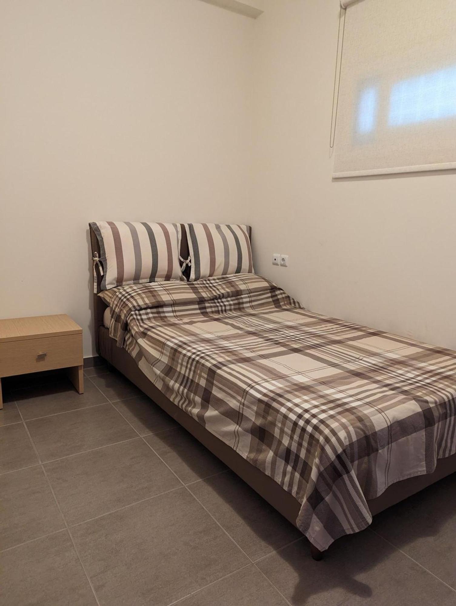 Samaras Apartments In Камена Вурла Екстериор снимка