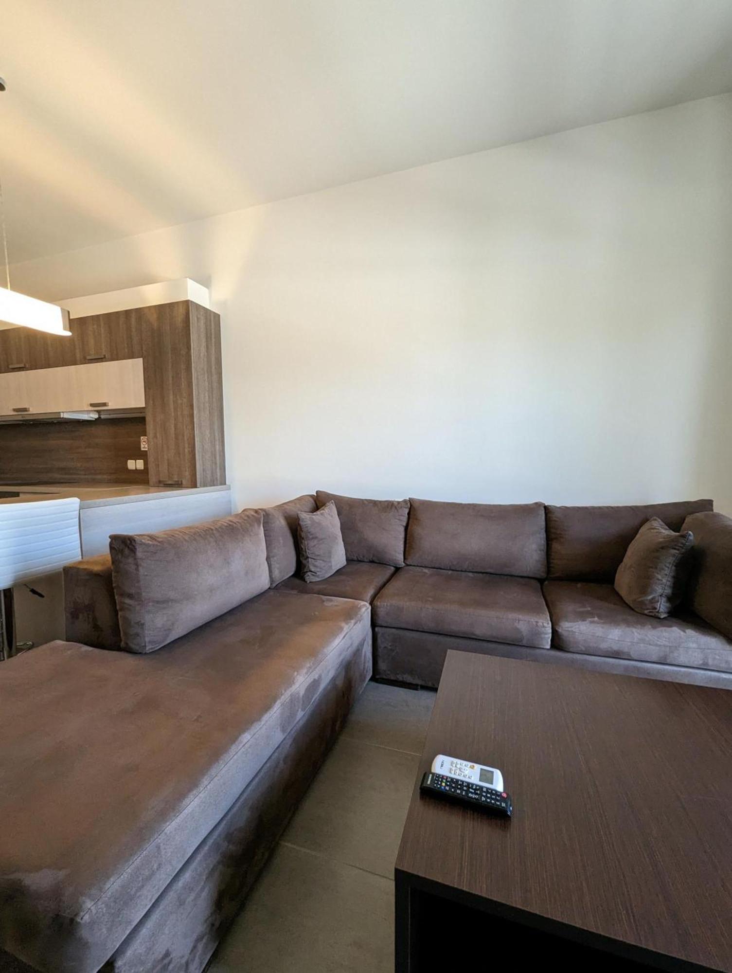 Samaras Apartments In Камена Вурла Екстериор снимка