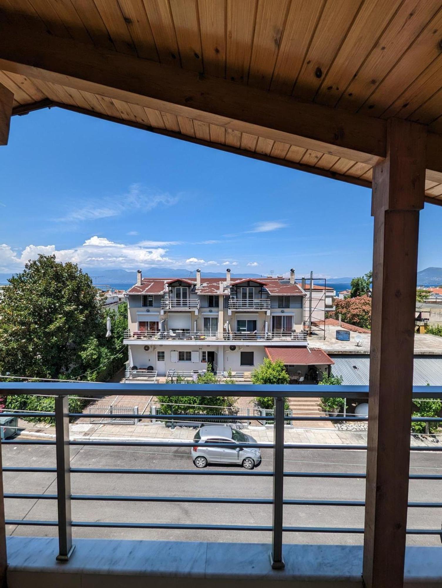 Samaras Apartments In Камена Вурла Екстериор снимка