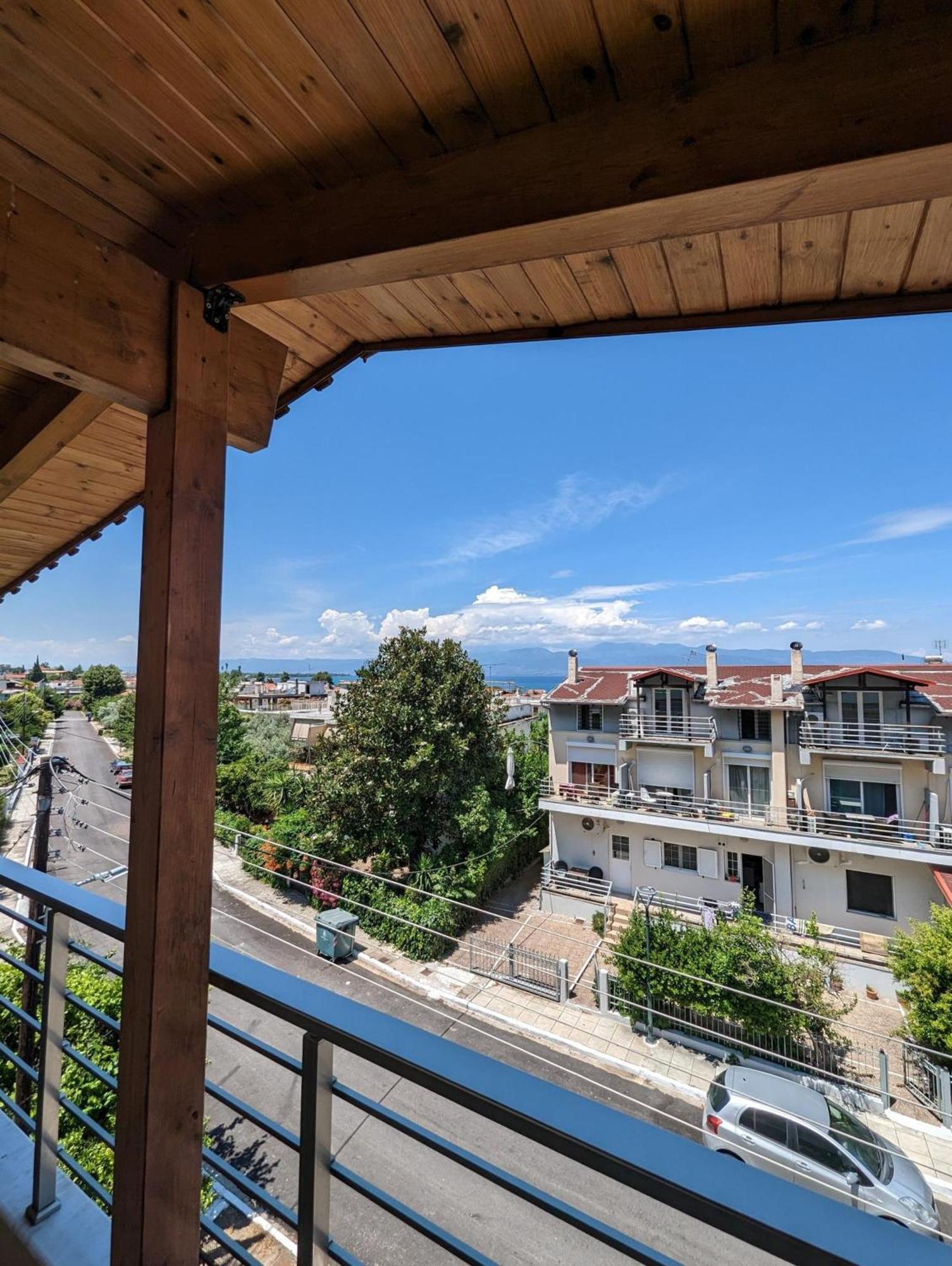 Samaras Apartments In Камена Вурла Екстериор снимка