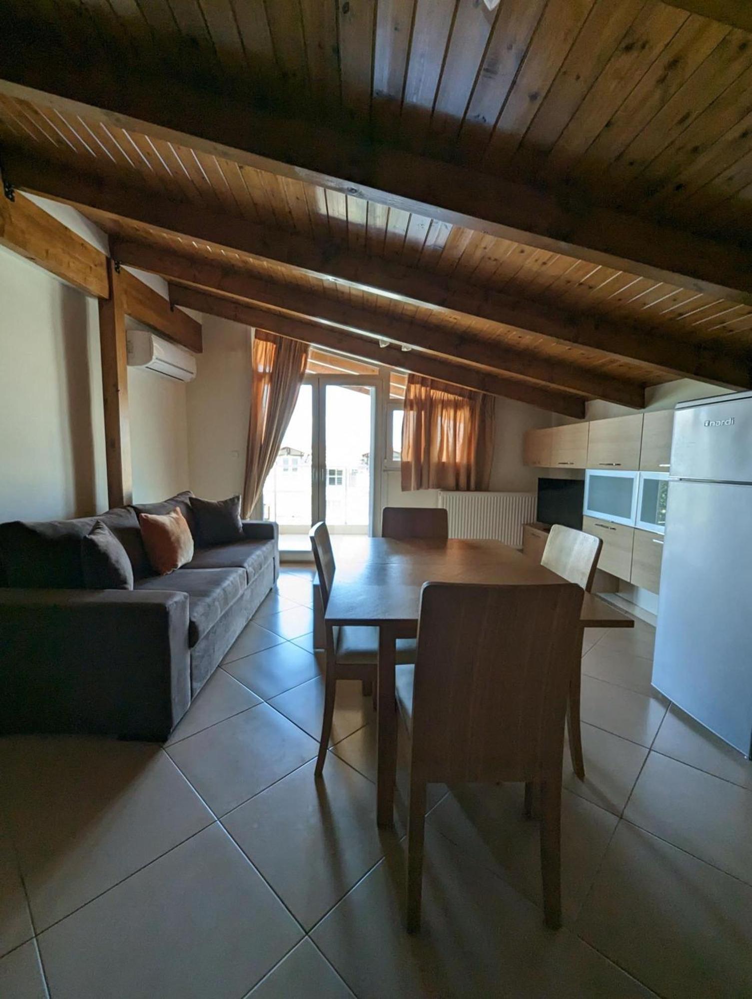 Samaras Apartments In Камена Вурла Екстериор снимка